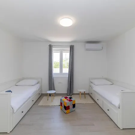 House Beram Vakantiehuis Zadar